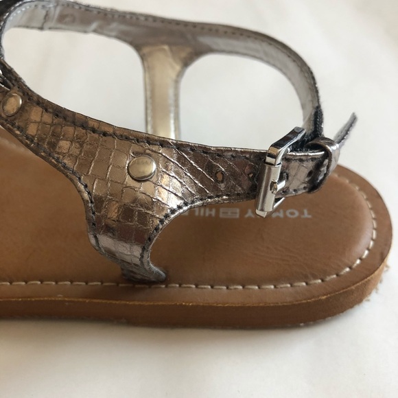 Tommy Hilfiger Metallic Sandal - Picture 5 of 6